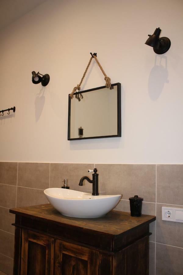 Simple & Elegant Apartment リエパーヤ エクステリア 写真